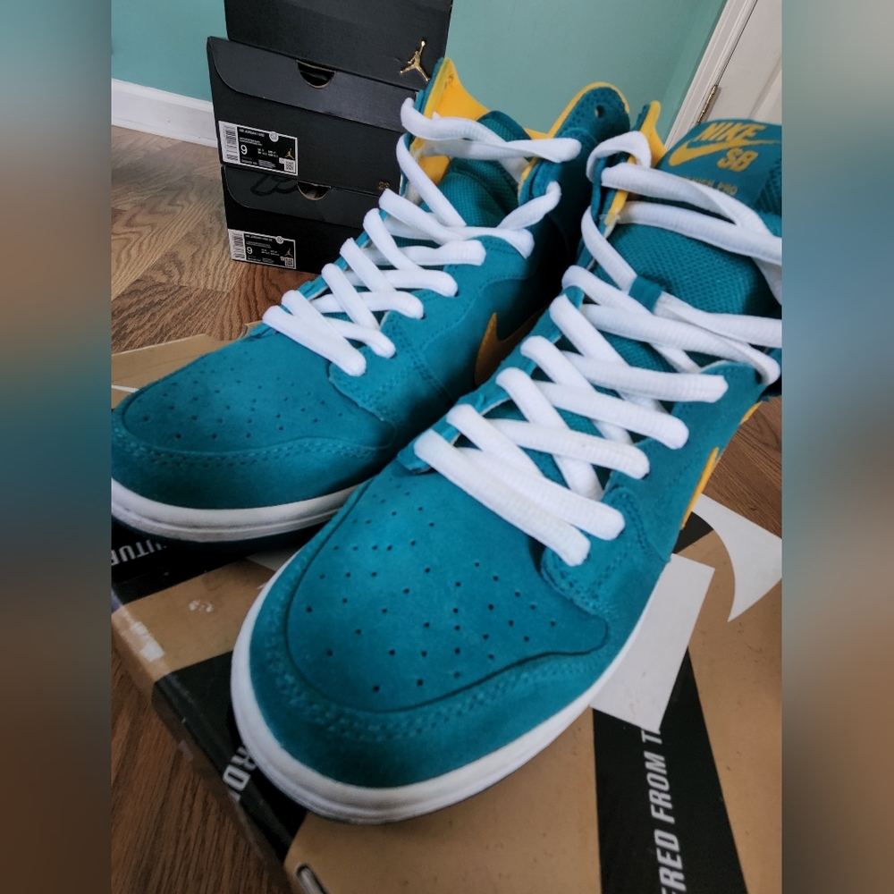 Nike SB Dunk Hi Tropical Teal and University Gold (2013) - Picture 9 of 17